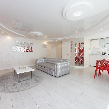 Flat24 On Lesi Ukrainki 3 Appartement Kiev Buitenkant foto