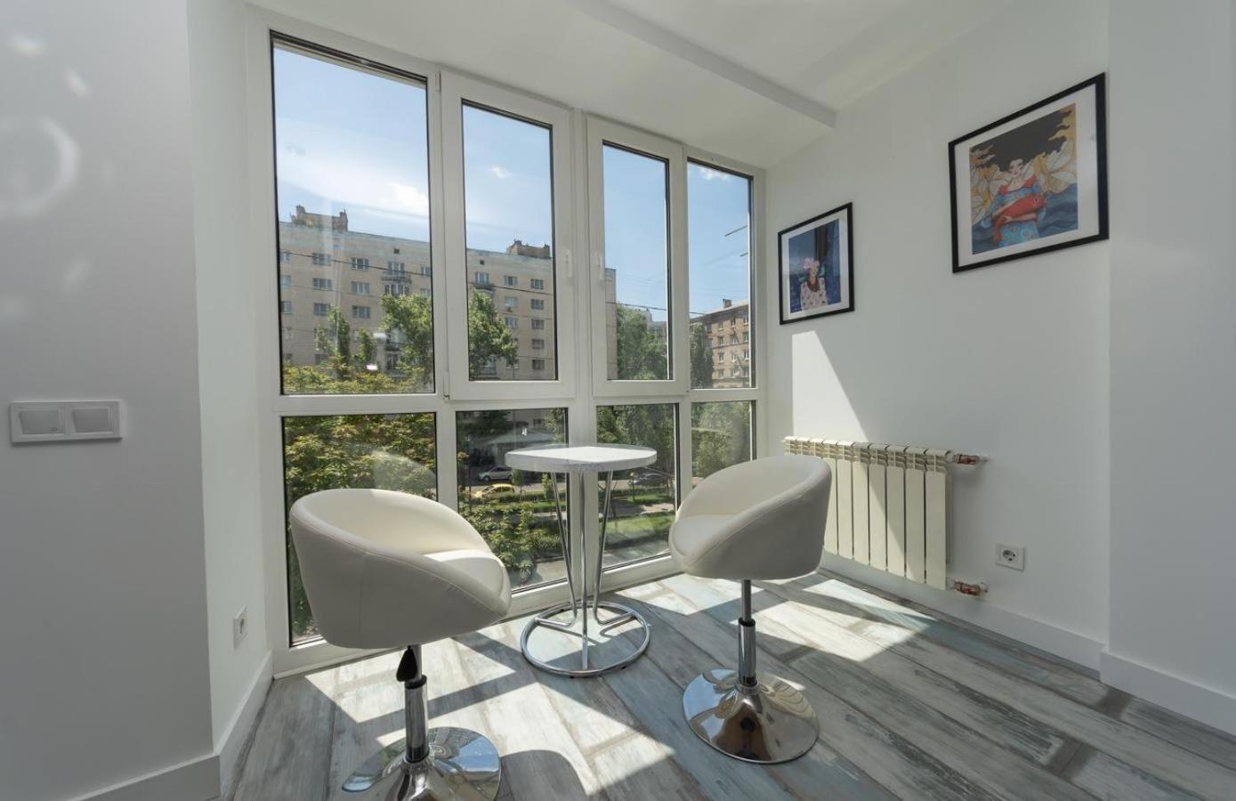 Flat24 On Lesi Ukrainki 3 Appartement Kiev Buitenkant foto