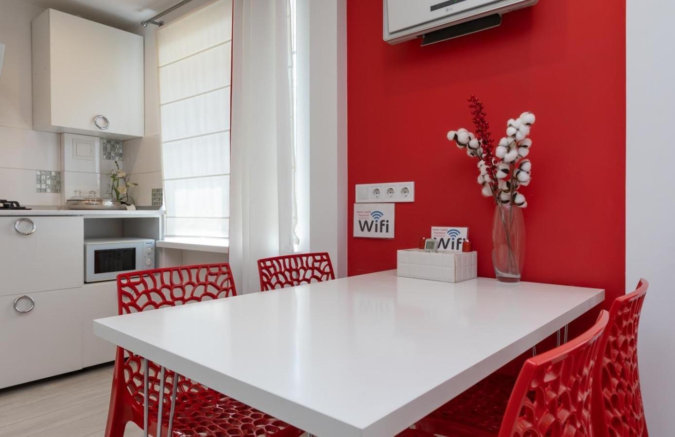 Flat24 On Lesi Ukrainki 3 Appartement Kiev Buitenkant foto