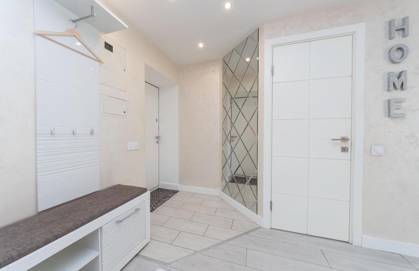 Flat24 On Lesi Ukrainki 3 Appartement Kiev Buitenkant foto