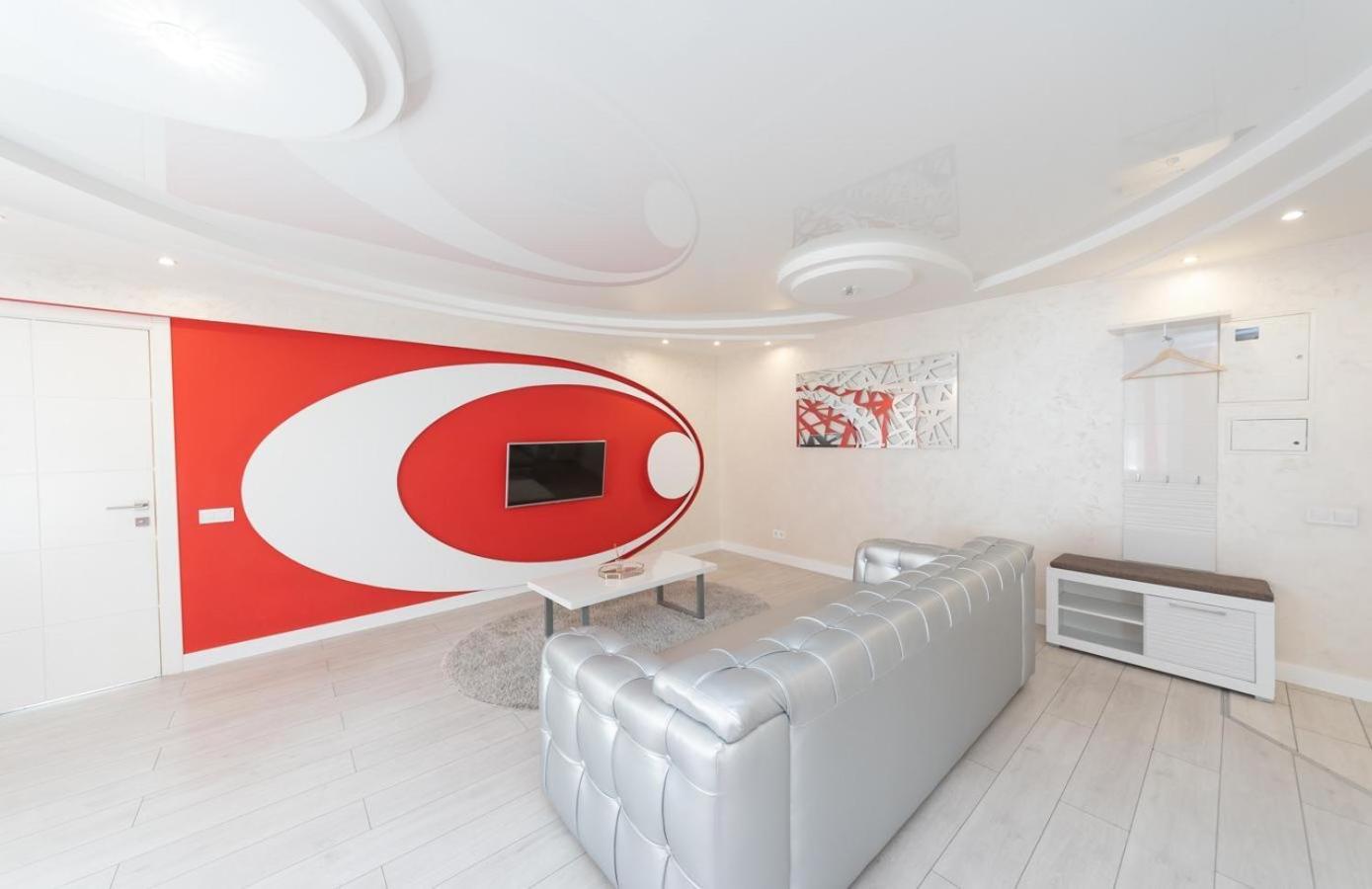 Flat24 On Lesi Ukrainki 3 Appartement Kiev Buitenkant foto