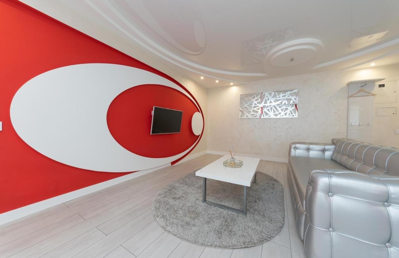 Flat24 On Lesi Ukrainki 3 Appartement Kiev Buitenkant foto