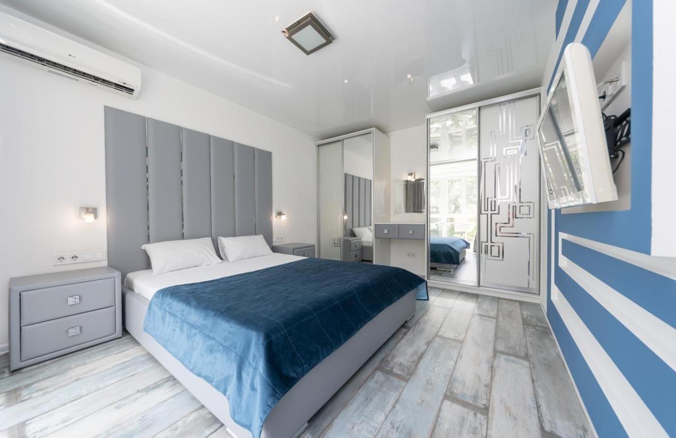Flat24 On Lesi Ukrainki 3 Appartement Kiev Buitenkant foto