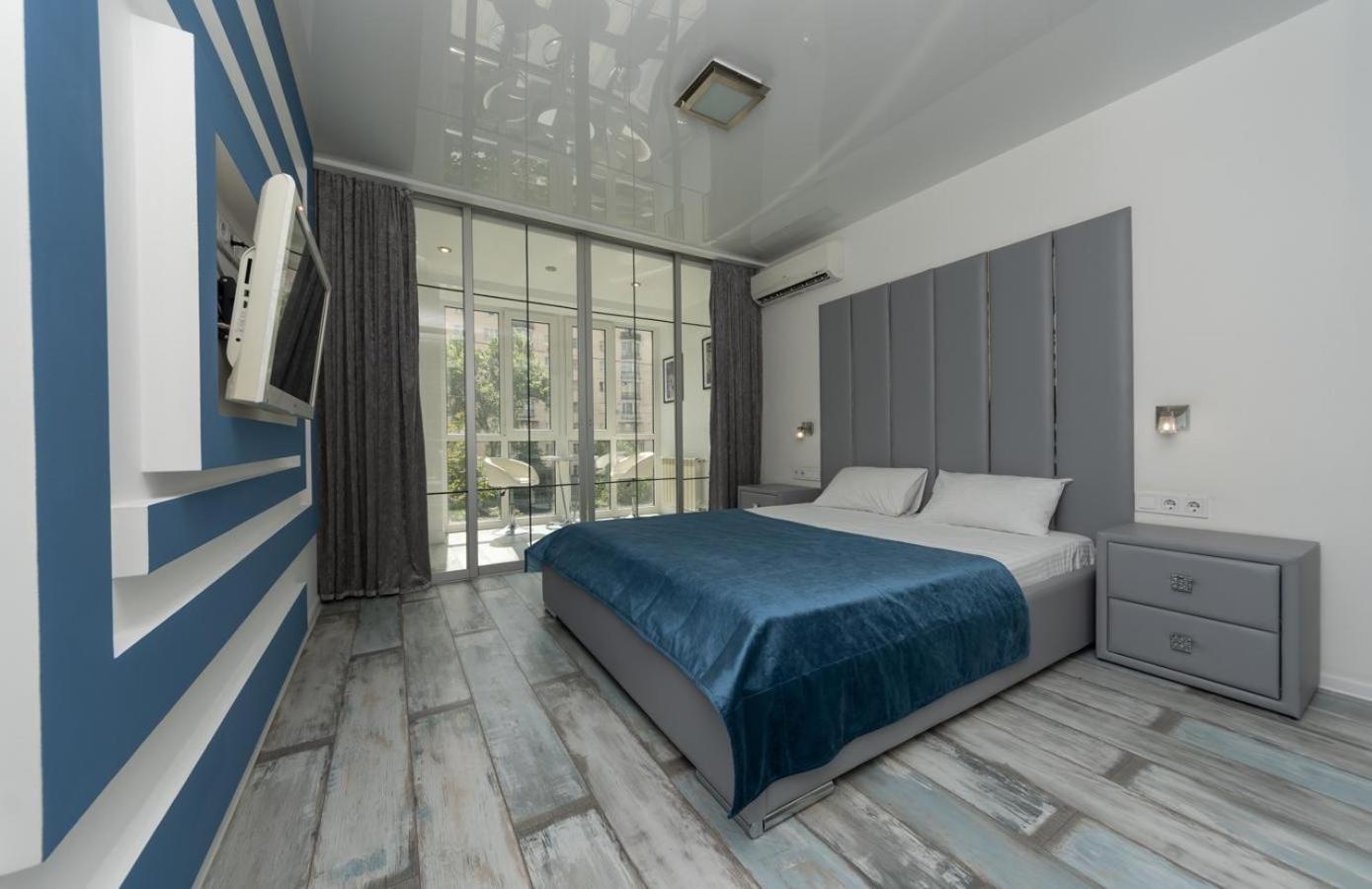 Flat24 On Lesi Ukrainki 3 Appartement Kiev Buitenkant foto