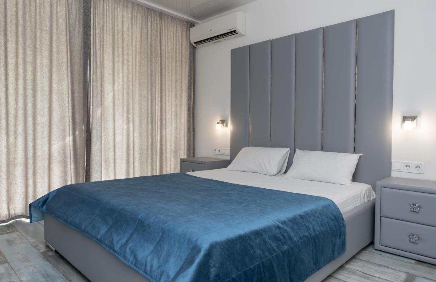 Flat24 On Lesi Ukrainki 3 Appartement Kiev Buitenkant foto